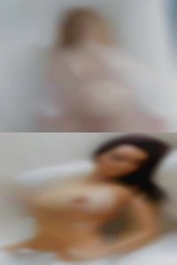 Tarradykes, masturbating together